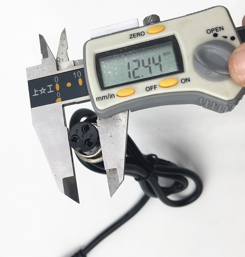 Cargador de carga rápida de 67 - 84V 20A Smart Charger reseña y precio